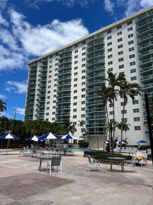 Sunny Isles Beach Spacious Apartment Exterior foto